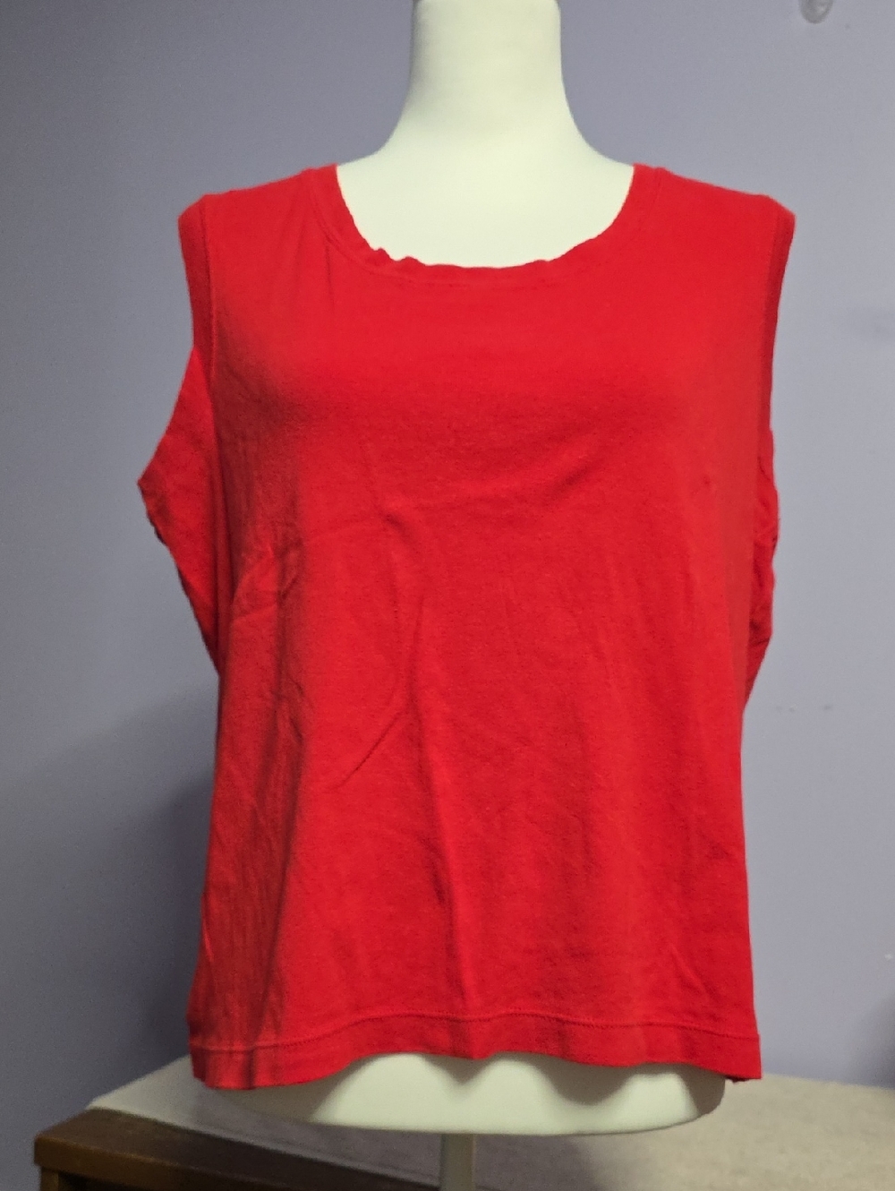 White Stag Red Sleeveless Tank‎ Top